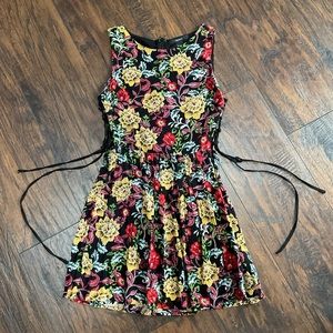 Women’s Forever 21 Floral Dress